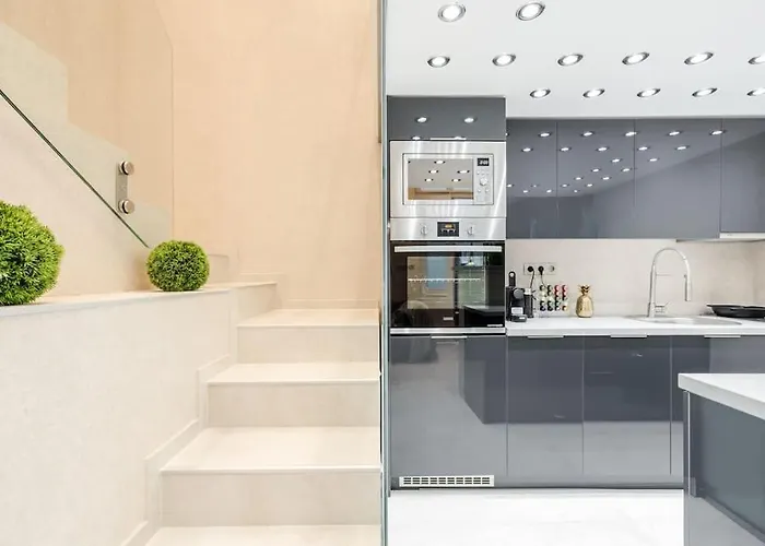 شقة Stylish Two-bedroom In The Center