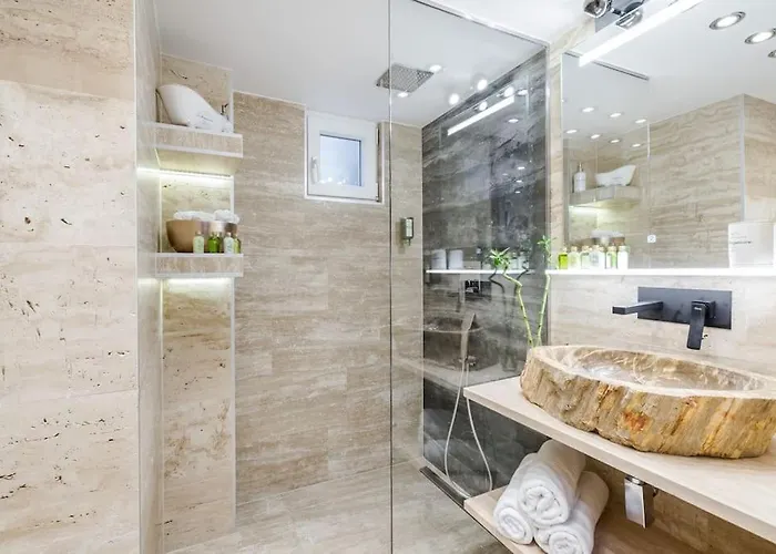 شقة Stylish Two-bedroom In The Center *
