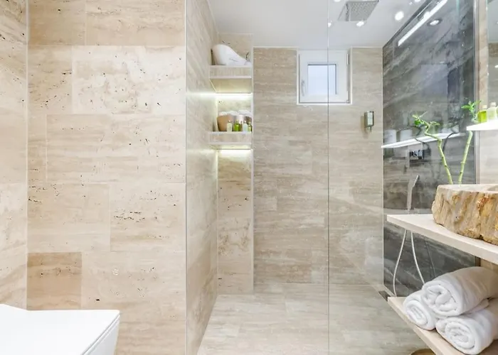 شقة Stylish Two-bedroom In The Center