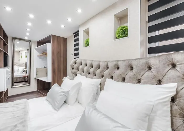 Stylish Two-bedroom In The Center * بودابست