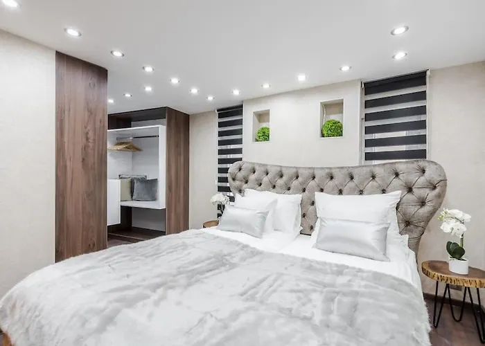 شقة Stylish Two-bedroom In The Center